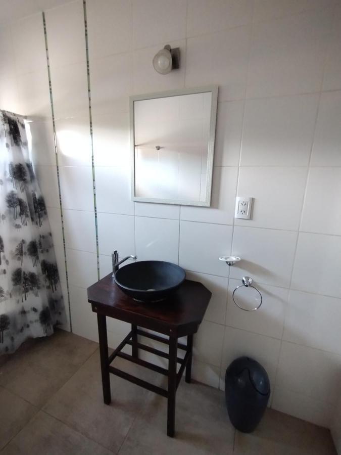Hostel Terminal Мендоса Екстериор снимка